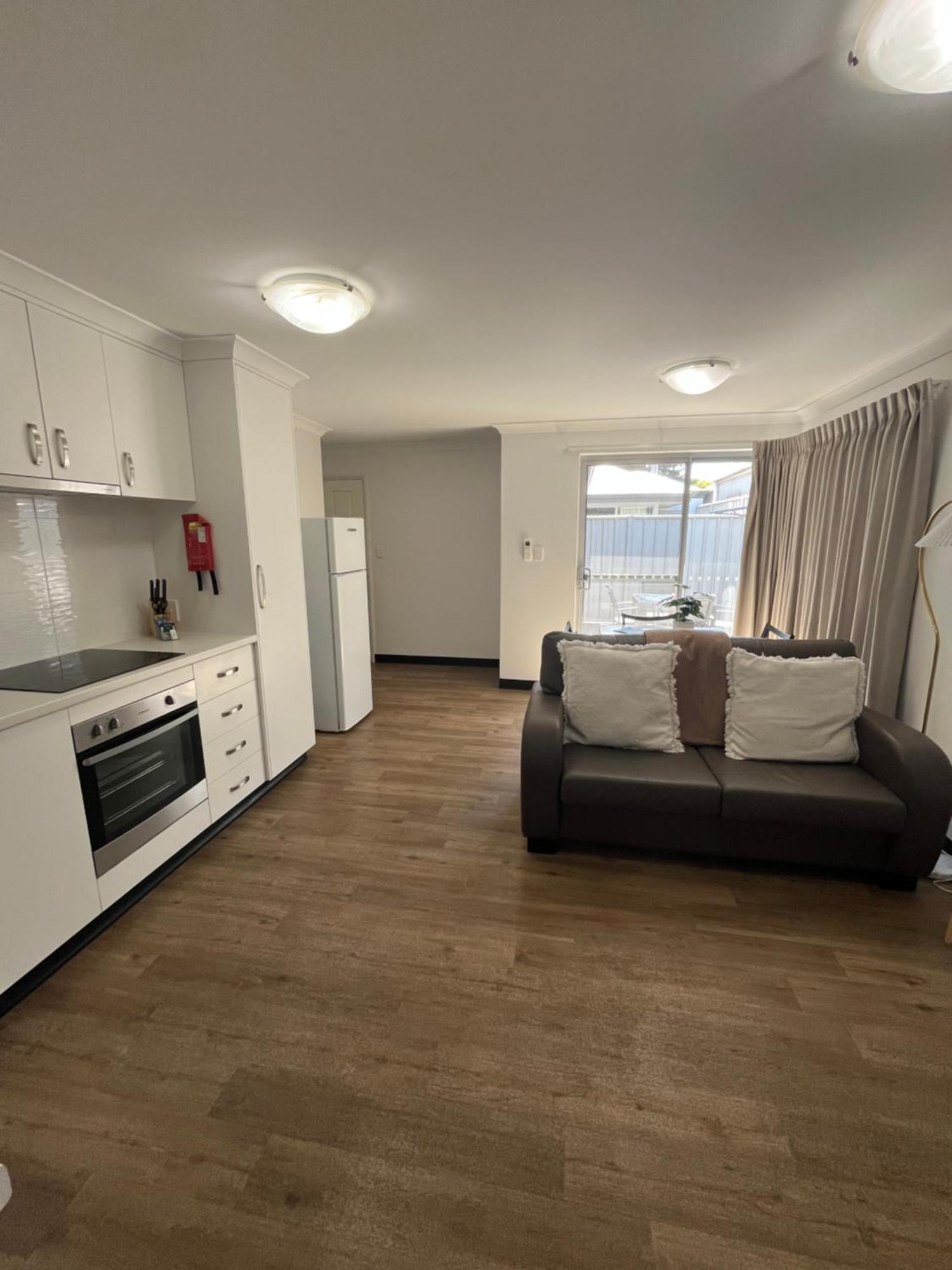 Clearwater Motel Apartments Esperance Buitenkant foto