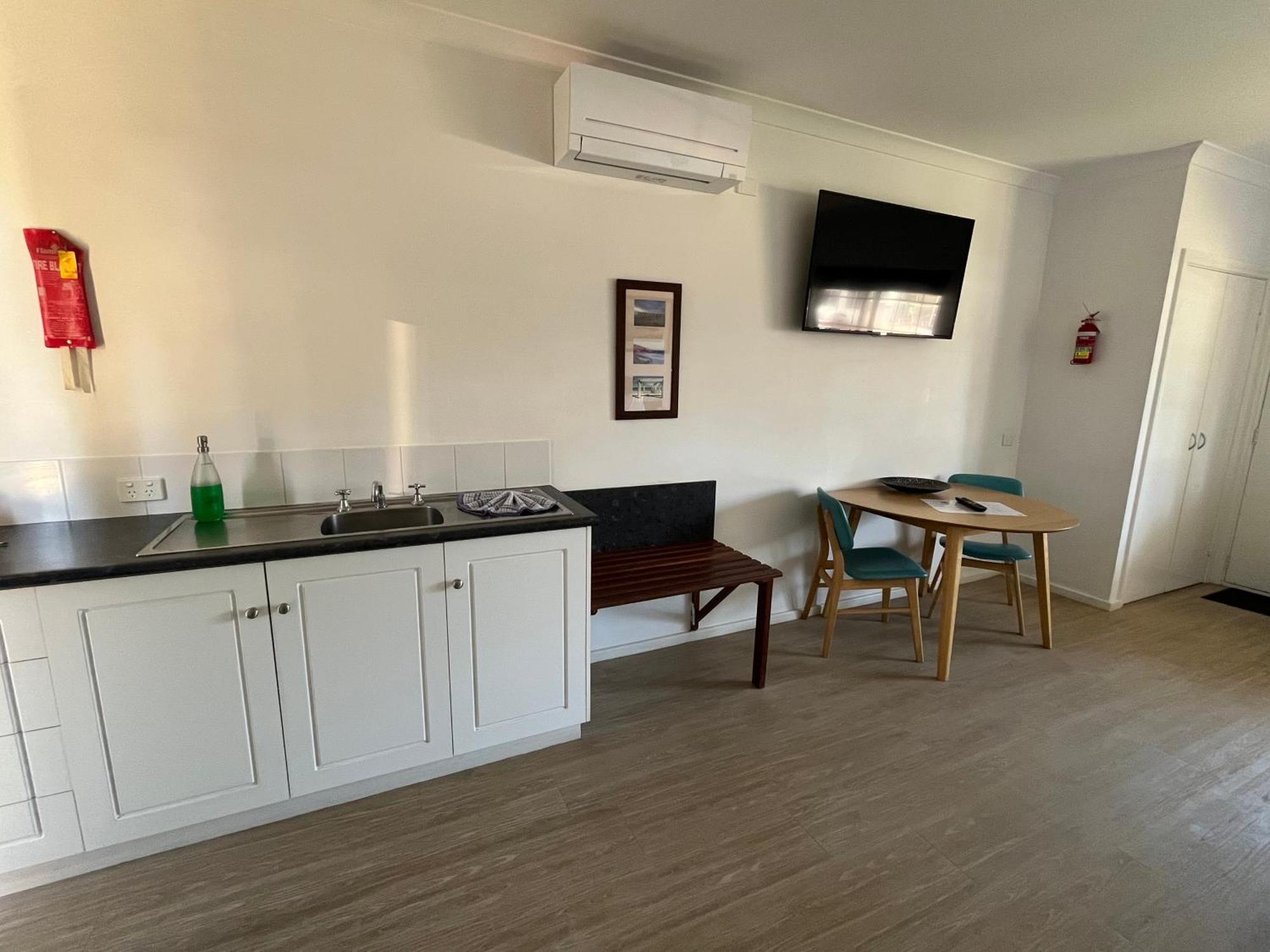 Clearwater Motel Apartments Esperance Buitenkant foto